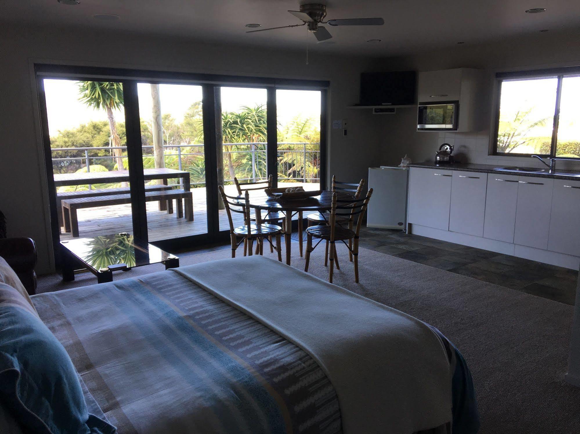 Whangamata Vistas B&B Extérieur photo